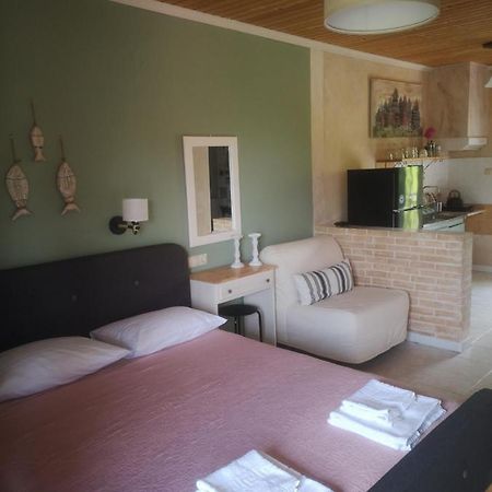 Achillion B&B Paralia Skotinis Luaran gambar