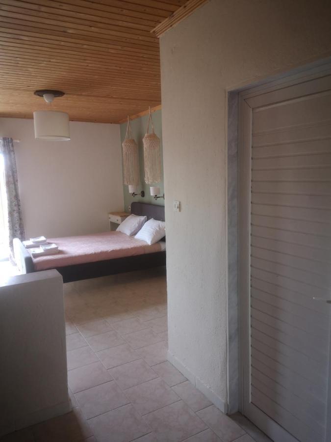 Achillion B&B Paralia Skotinis Luaran gambar