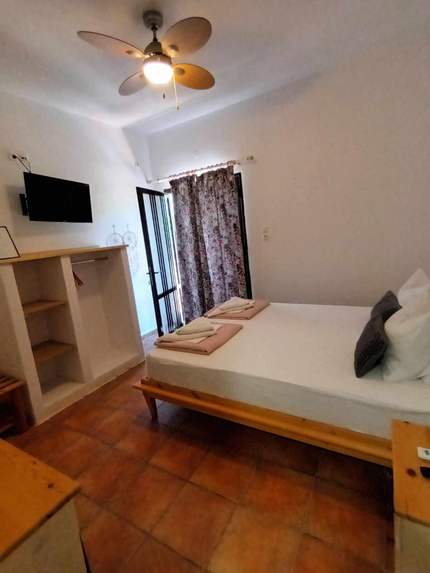 Achillion B&B Paralia Skotinis Luaran gambar